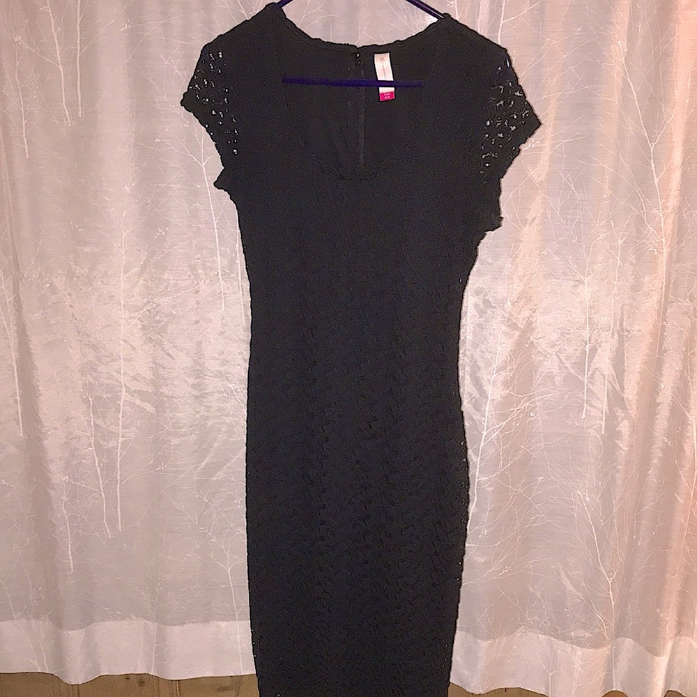 (NWOT) No Boundaries Black Lace Short Sleeve Dress